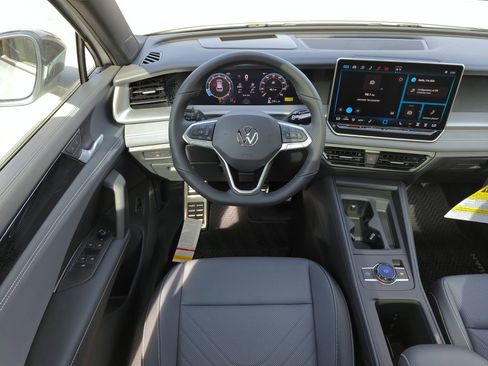 New 2026 Volkswagen Tiguan SE R-Line image 14