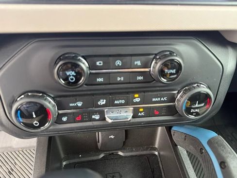 Used 2022 Ford Bronco Wildtrak AWD/4WD image 23