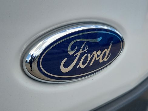 Used 2024 Ford Transit 350 XLT RWD image 10