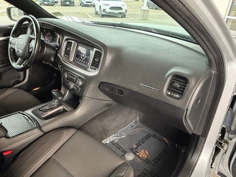 Used 2021 Dodge Charger SXT w/ Blacktop Package image 19