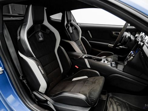 Used 2021 Ford Mustang Shelby GT500 w/ Carbon Fiber Track Pack image 54