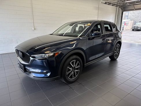 Used 2018 MAZDA CX-5 Touring w/ Preferred Equipment Package AWD/4WD image 4