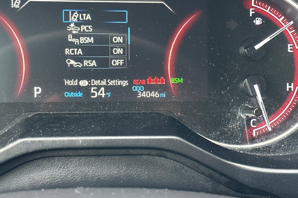 Used 2025 Toyota RAV4 XLE AWD/4WD image 30