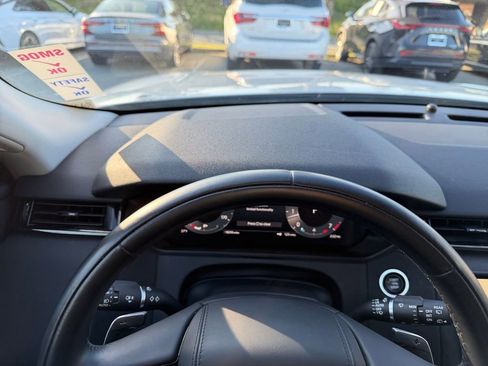 Used 2024 Land Rover Range Rover Velar S image 25