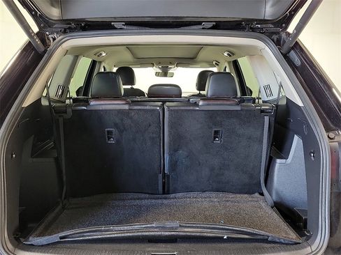 Used 2024 Volkswagen Atlas Peak Edition SEL image 8