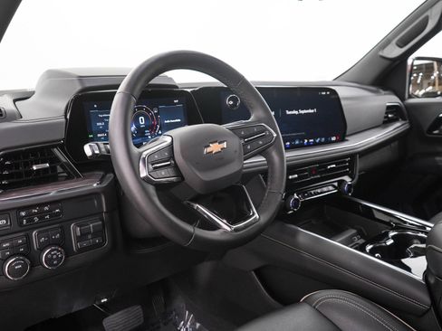 Used 2025 Chevrolet Tahoe Premier AWD/4WD image 27