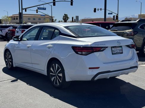 Used 2023 Nissan Sentra SV w/ SV Premium Package image 4
