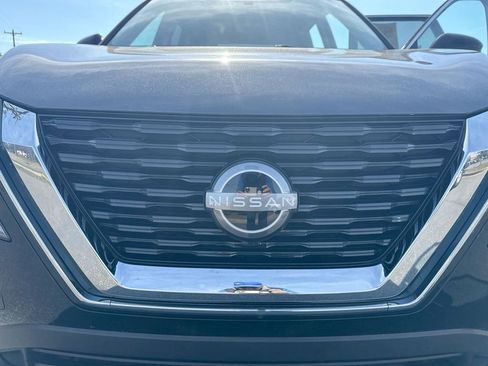 Used 2023 Nissan Rogue SV image 30