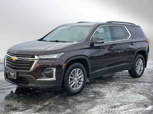 Used 2022 Chevrolet Traverse LT image 7