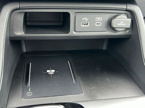 New 2025 Honda Pilot Touring image 27