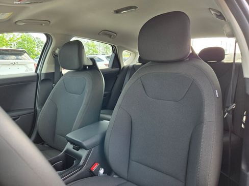 New 2026 Kia K4 LXS FWD image 23