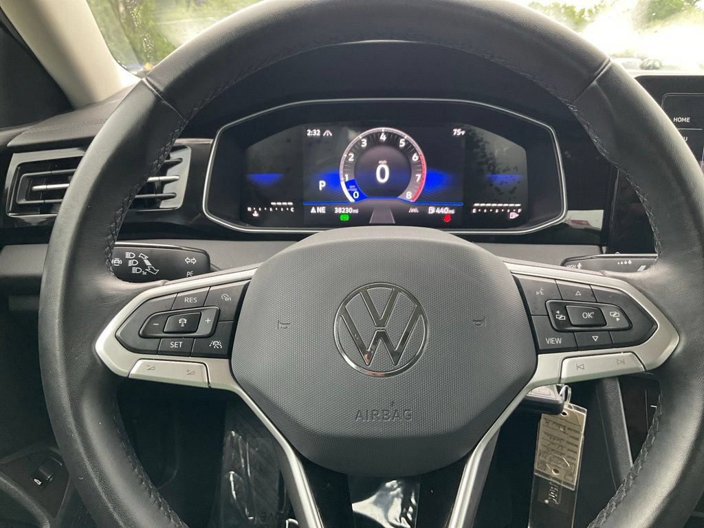 Used 2025 Volkswagen Jetta S FWD image 17