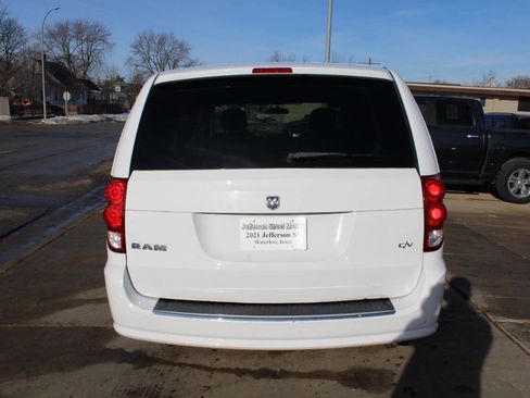 Used 2015 RAM C/V Tradesman image 4