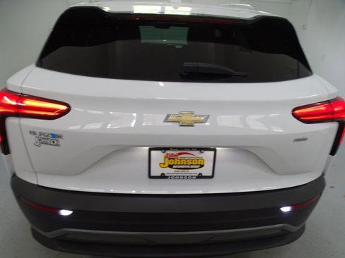 Used 2024 Chevrolet Blazer EV LT AWD/4WD image 19
