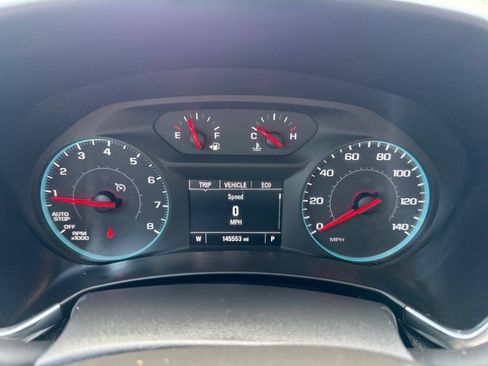 Used 2018 Chevrolet Equinox LT AWD/4WD image 19