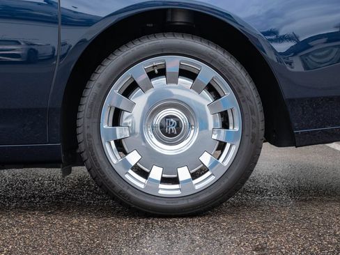 Used 2013 Rolls-Royce Ghost RWD image 40