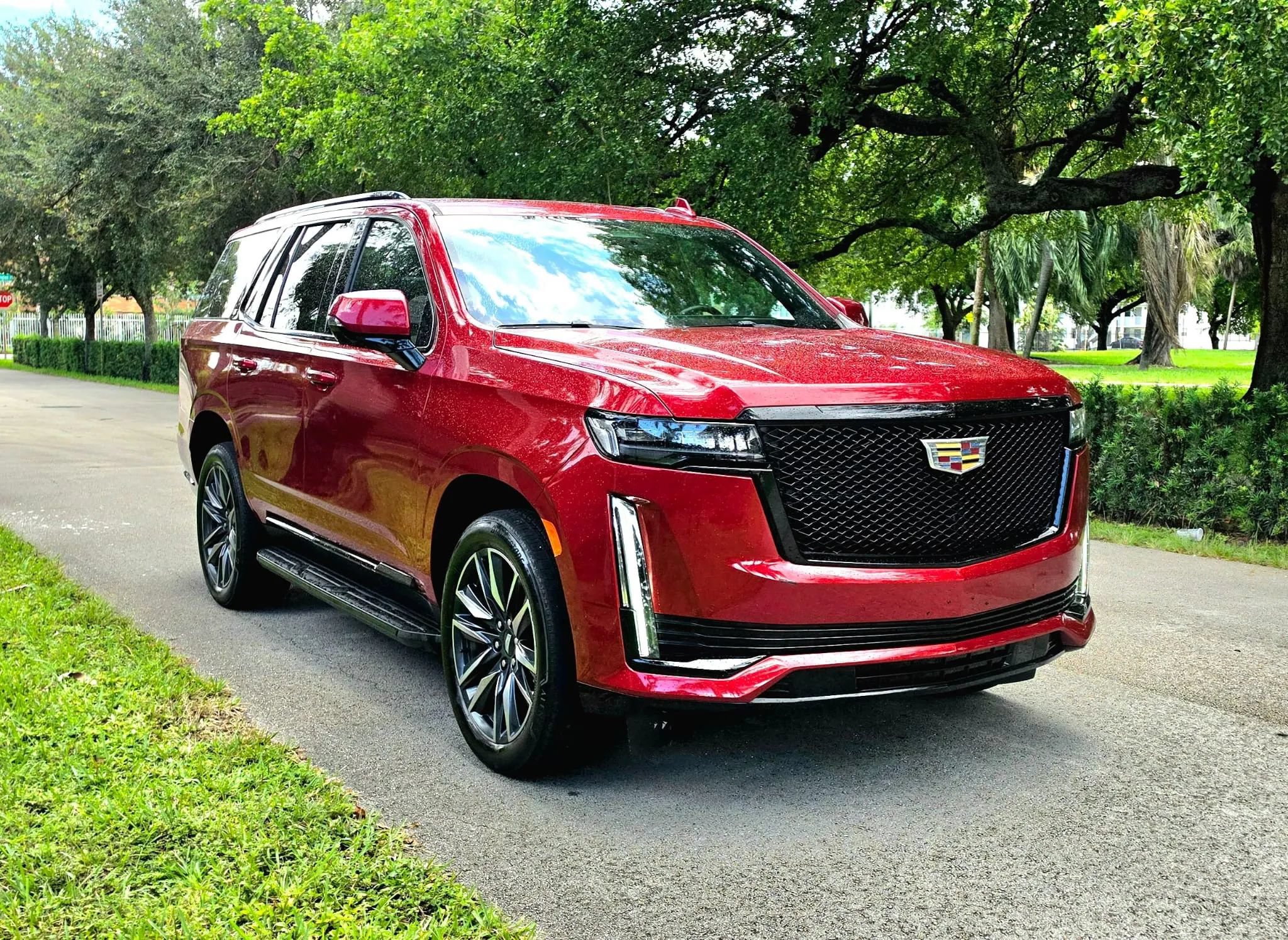 Used 2021 Cadillac Escalade Sport AWD/4WD image 1