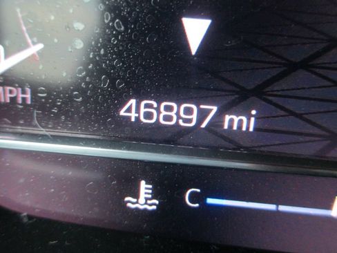 Used 2023 GMC Yukon XL Denali image 35