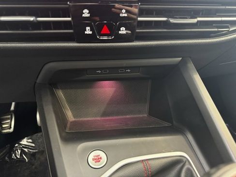 Used 2022 Volkswagen GTI S image 10