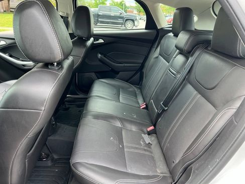 Used 2013 Ford Focus SE FWD image 25