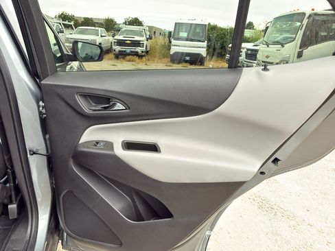 Used 2024 Chevrolet Equinox LS w/ LS Convenience Package FWD image 43