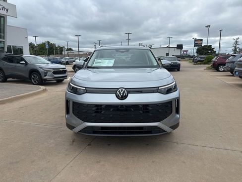 New 2026 Volkswagen Tiguan SE AWD/4WD image 2