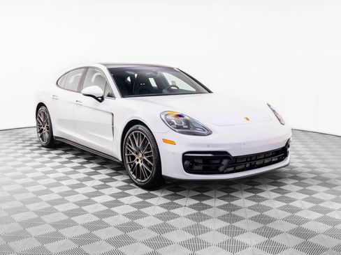 Certified 2023 Porsche Panamera Platinum Edition RWD image 6
