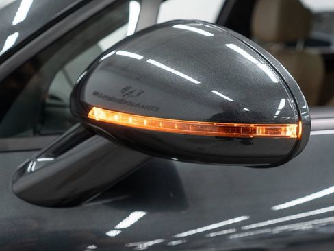 Used 2023 Porsche Macan AWD/4WD image 44