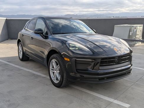 Certified 2025 Porsche Macan image 7