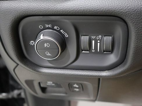 Used 2023 RAM 1500 Laramie AWD/4WD image 35