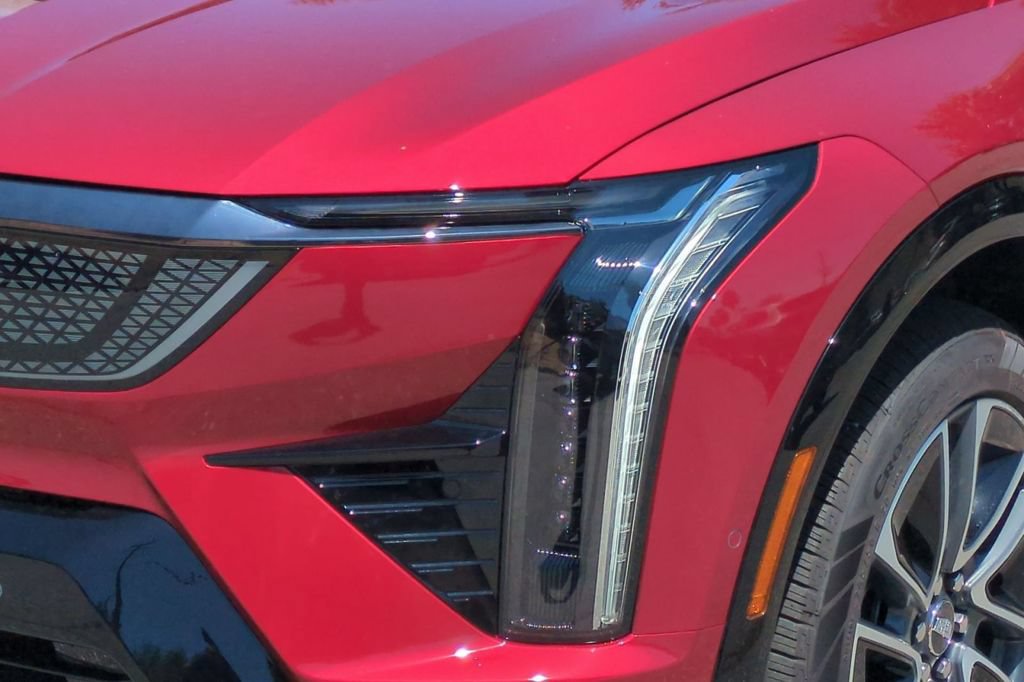 New 2027 Cadillac Optiq Sport RWD image 17