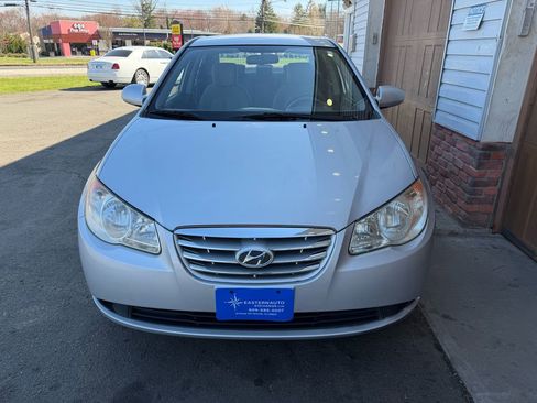 Used 2010 Hyundai Elantra w/ Comfort Pkg 2 FWD image 8