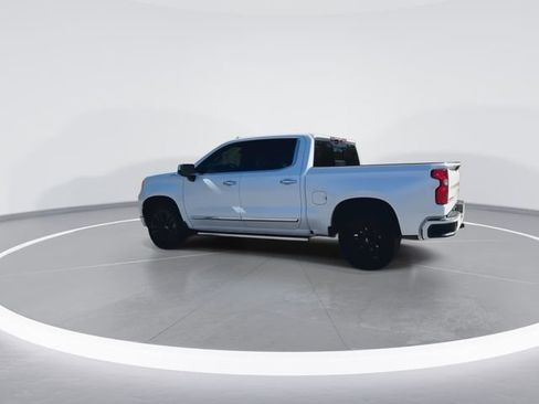 Used 2023 Chevrolet Silverado 1500 High Country w/ High Country Premium Package image 8