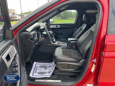 Used 2023 Ford Explorer ST-Line w/ Class IV Trailer Tow Package RWD image 9