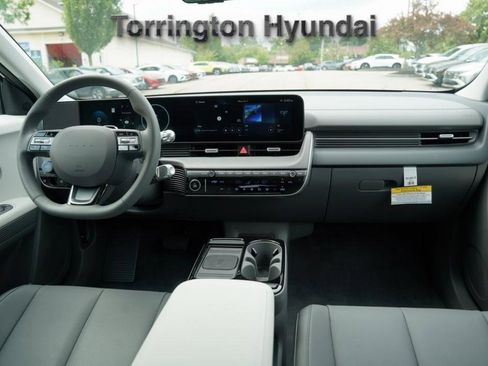 New 2025 Hyundai Ioniq 5 SEL image 7