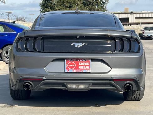 Used 2022 Ford Mustang Premium image 8