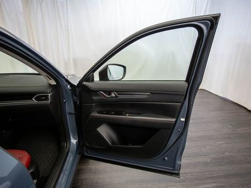 Used 2022 MAZDA CX-5 Carbon Edition image 17