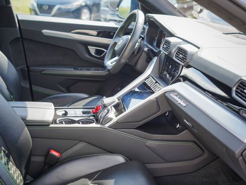 Used 2019 Lamborghini Urus AWD/4WD image 12