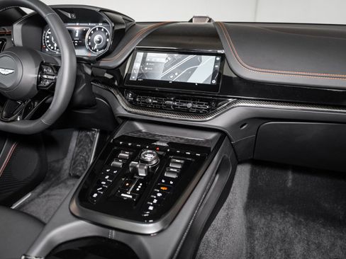 Used 2025 Aston Martin DBX 707 image 29