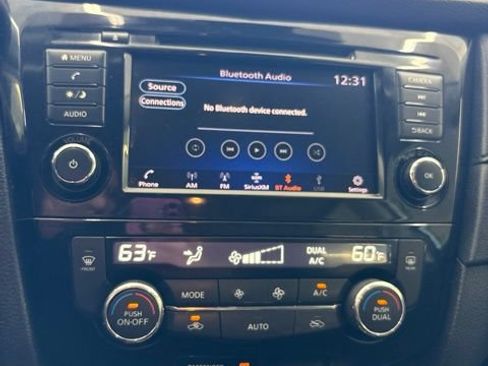 Used 2020 Nissan Rogue SV FWD image 5