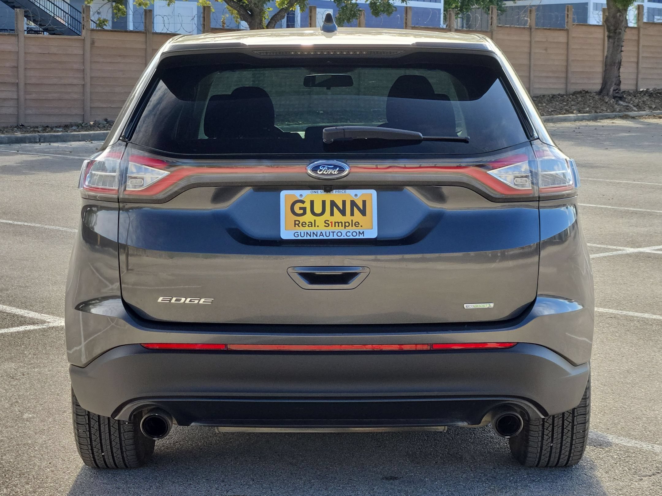 Used 2018 Ford Edge SE FWD image 4