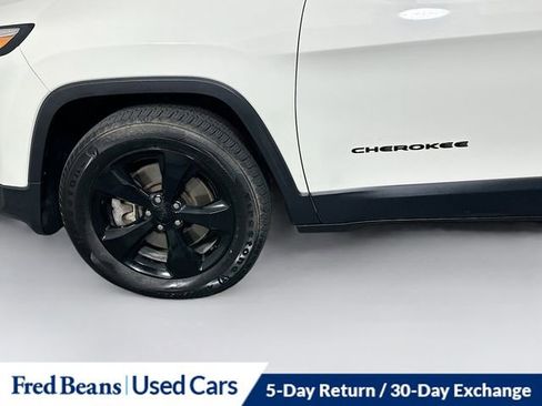Used 2018 Jeep Cherokee Limited w/ High Altitude Package AWD/4WD image 37