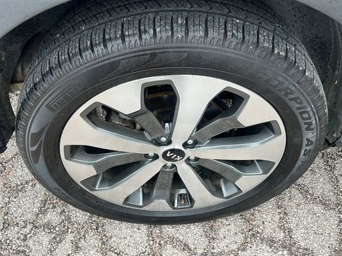 Used 2021 Kia Telluride S FWD image 33