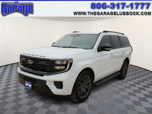 Used 2026 Ford Expedition Platinum w/ Stealth Appearance Package AWD/4WD image 1