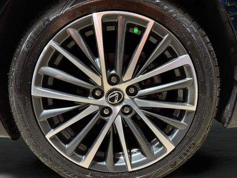 Used 2024 Lexus ES 350 w/ Premium Package FWD image 31