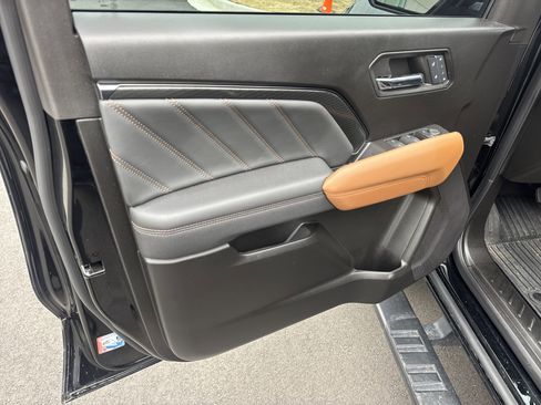 Used 2024 GMC Canyon AT4 w/ AT4 Premium Package image 10