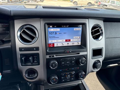 Used 2017 Ford Expedition XLT w/ Equipment Group 202A image 18