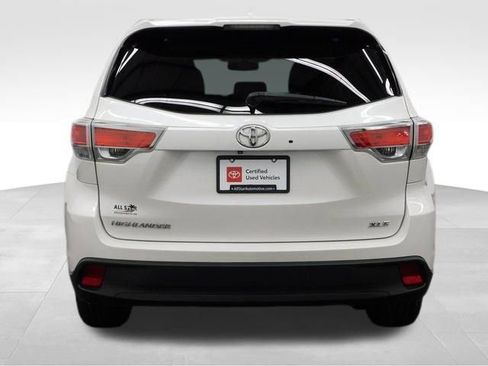 Used 2014 Toyota Highlander XLE image 11