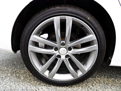 Used 2018 Volkswagen Passat 2.0T R-Line FWD image 20