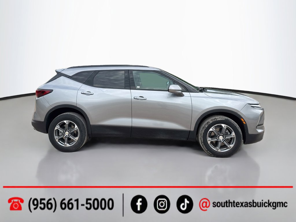 Used 2024 Chevrolet Blazer LT w/ Convenience Package FWD image 9